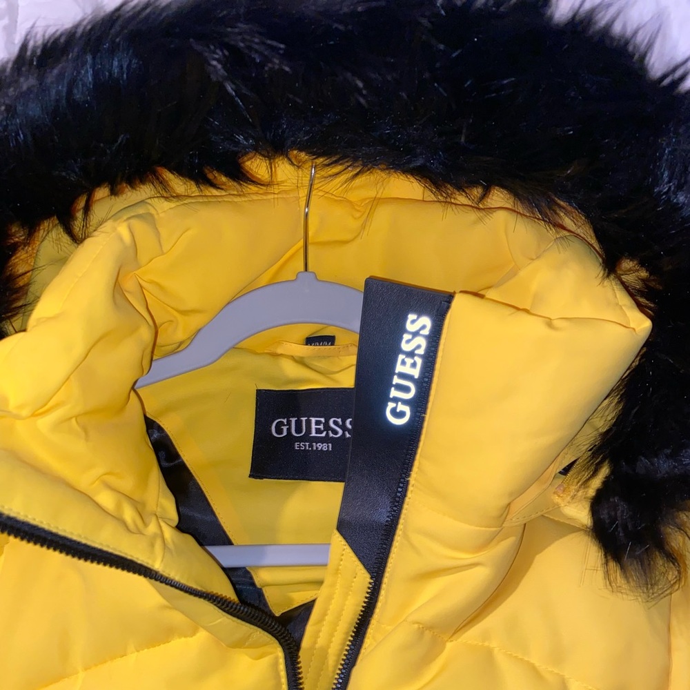 Yellow guess puffer jacket
